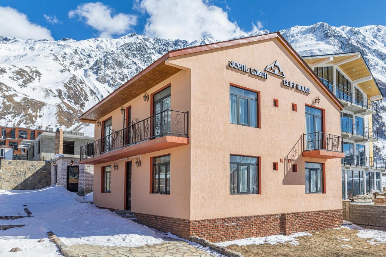 Cliff House Hotel Kasbegi Buitenkant foto