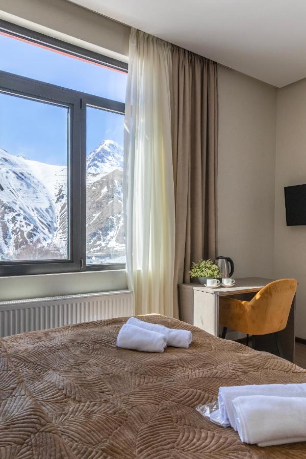 Cliff House Hotel Kasbegi Buitenkant foto