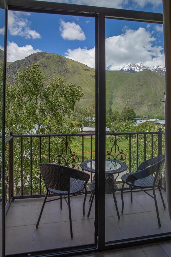 Cliff House Hotel Kasbegi Buitenkant foto