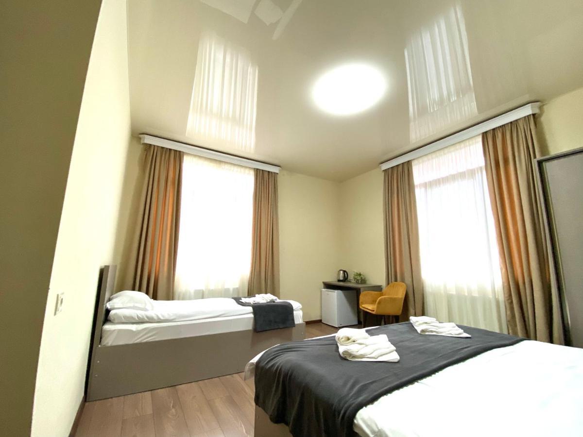 Cliff House Hotel Kasbegi Buitenkant foto