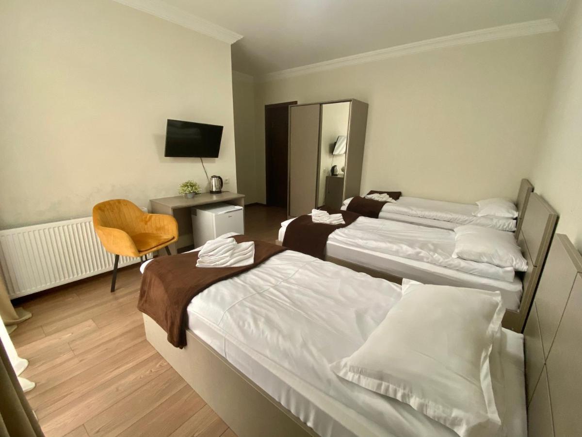 Cliff House Hotel Kasbegi Buitenkant foto